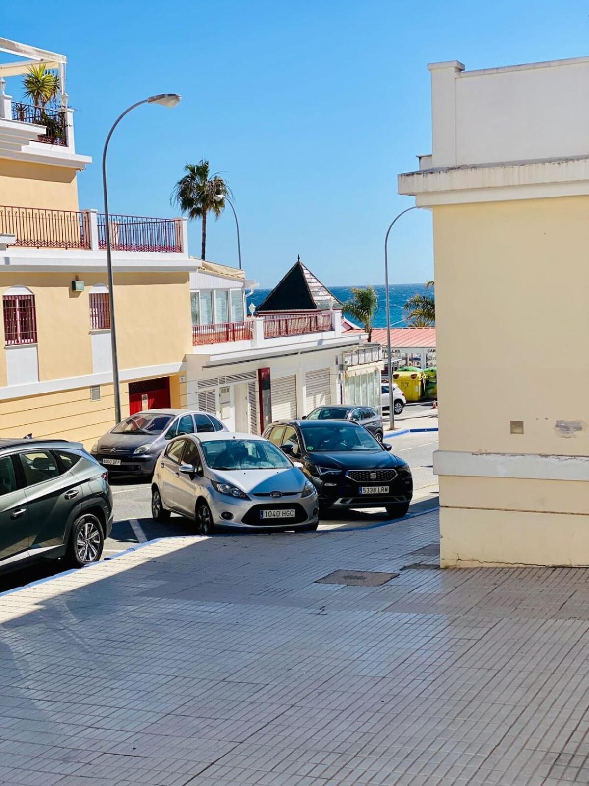 Precioso Apartamento Con Parking En La Playa De Burriana Nerja Exteriér fotografie